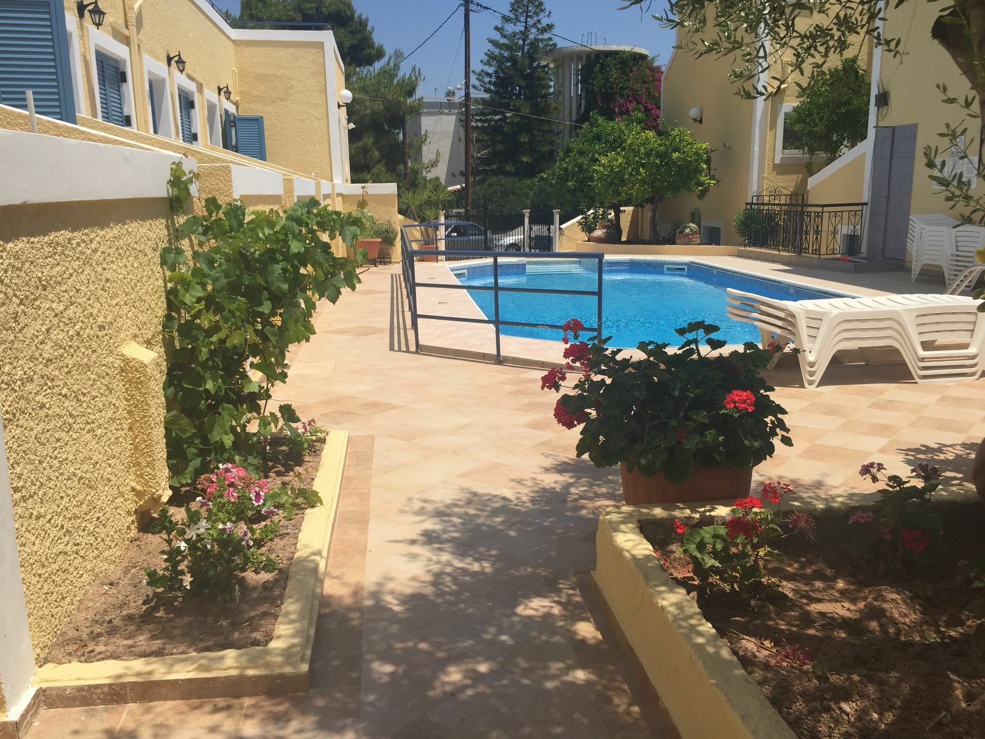 Esperides Maisonettes Agia Marina  Dış mekan fotoğraf