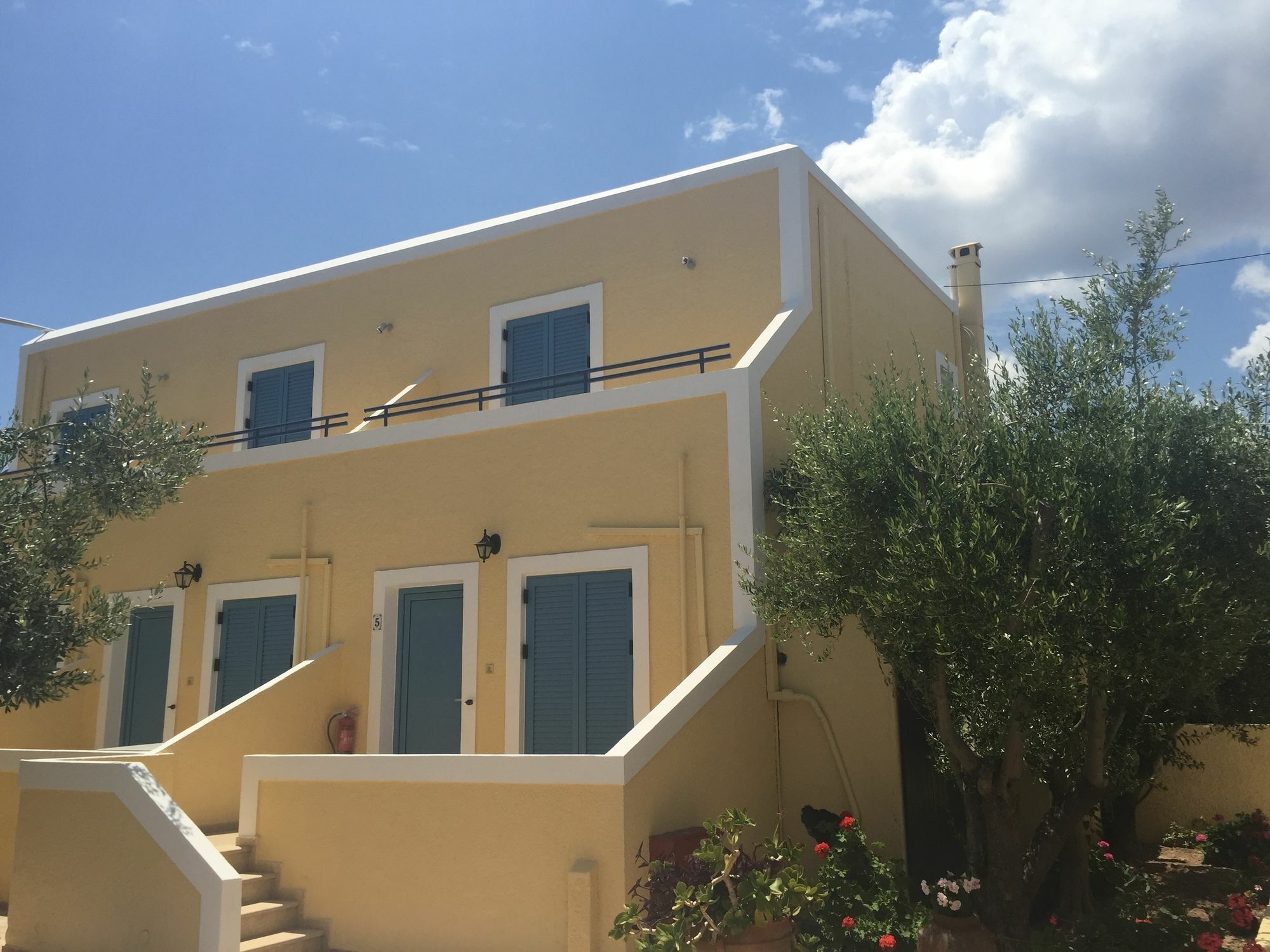Esperides Maisonettes Agia Marina  Dış mekan fotoğraf