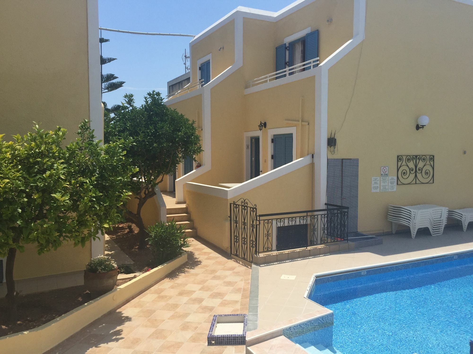 Esperides Maisonettes Agia Marina  Dış mekan fotoğraf